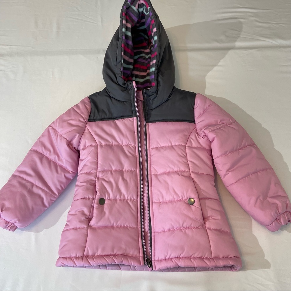 Weathertamer, Kids Puffy Coat. Size 5-6 small, good condition, preowned.…
